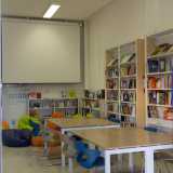 Qui si trova anche la sede dell�associazione calcistica Ideale Bari e nel luglio dell�anno scorso � stata inaugurata la biblioteca rionale